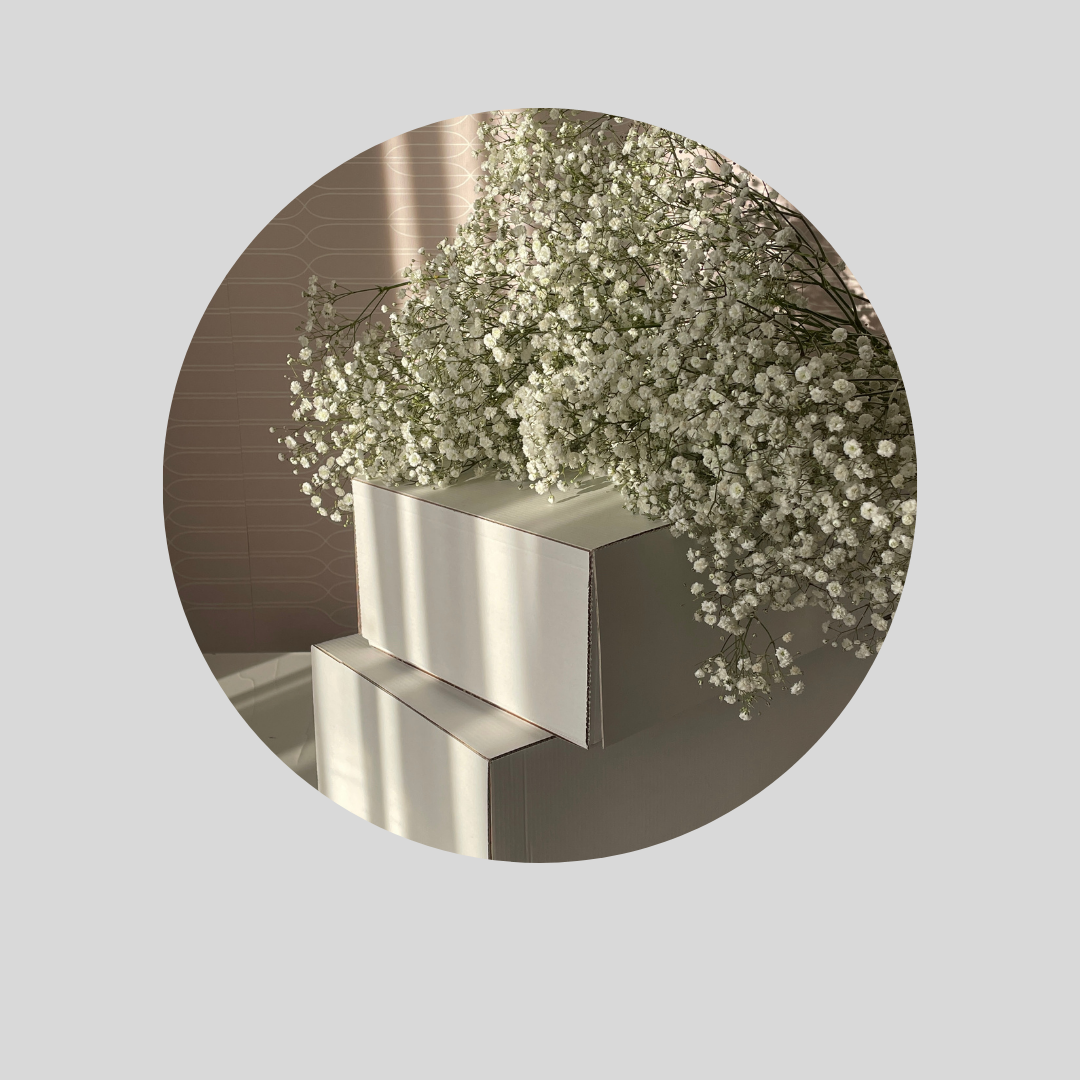 15 Baltais smaržu mākonis